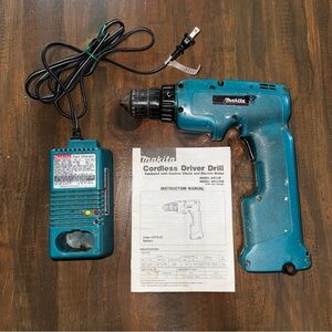 Vtg Makita 6011D Cordless 12V Drill Driver 3/8" +Battery Charger Manual Tested